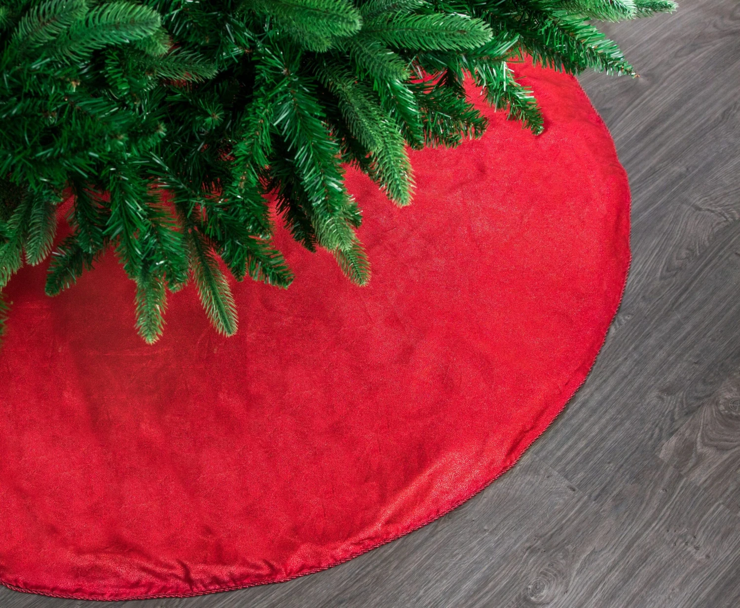 60" Red Metallic Tree Skirt 1 60" Red Metallic Tree Skirt