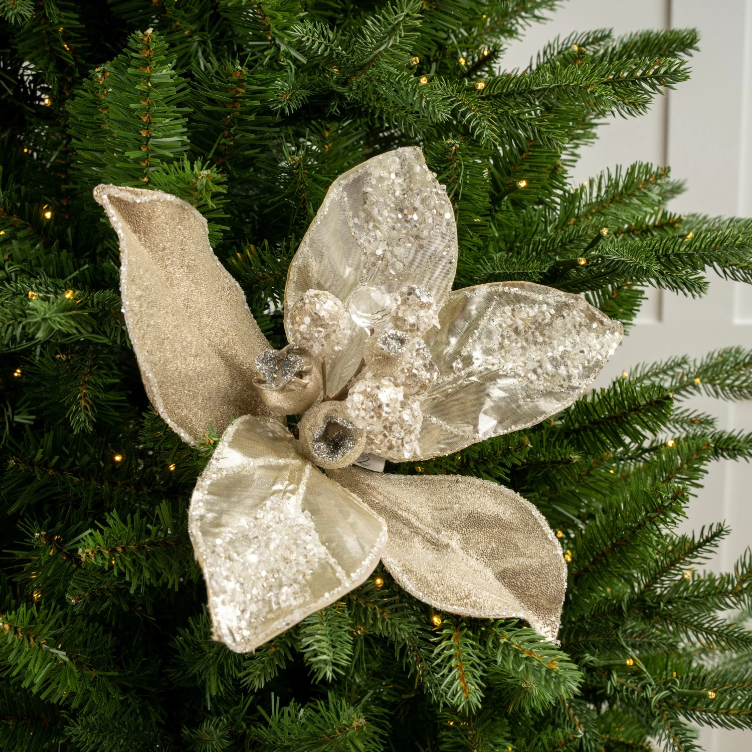 19" Icy Magnolia Leaf Set Of 4 2 19" Icy Magnolia Leaf Set Of 4 - Image 2