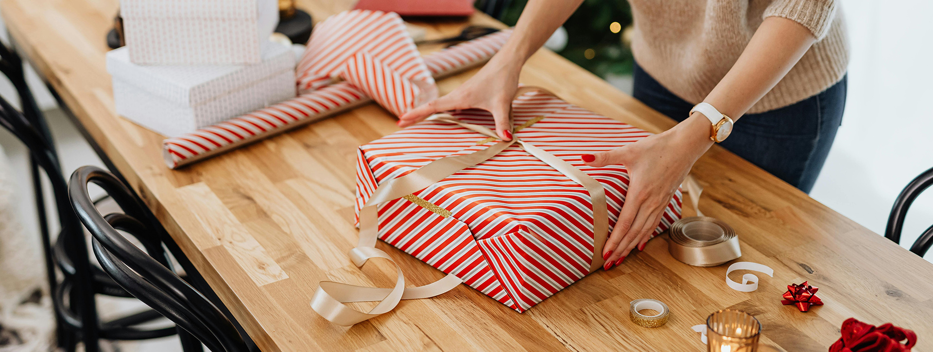 Front Page -Christmas Decoration Shop pexels karolina grabowska 5469255